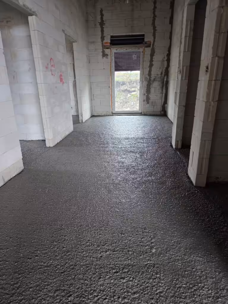 Wykonanie wylewki styrobetonowej — zdjęcie 4